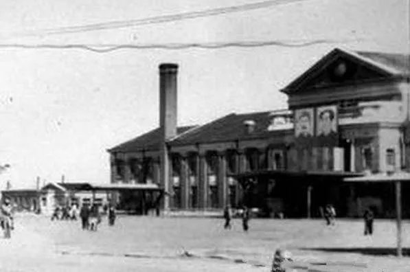 一场大火一度让人极为难过,一场大火让房子变废墟