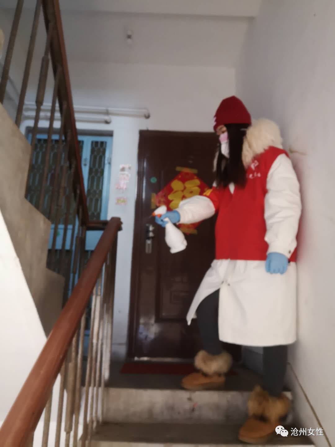 巾帼暖人心众志成城抗疫情,众志成城抗击疫情志愿者风采