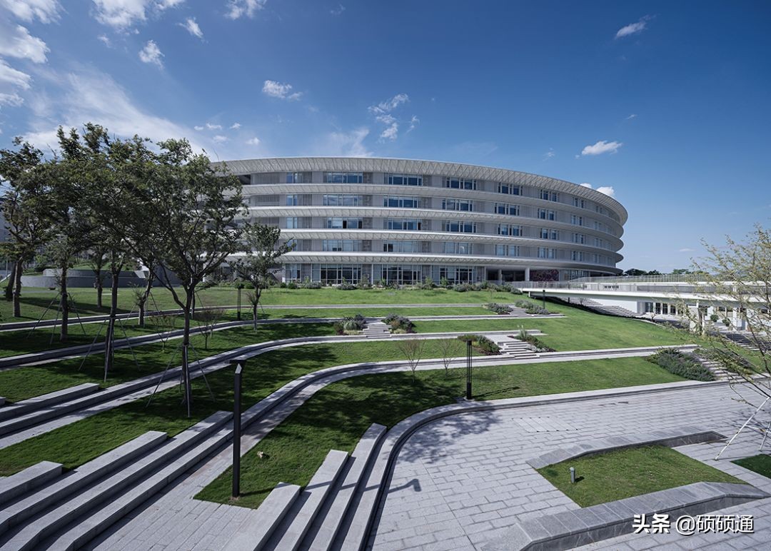 超级巨型飞船设计,巨大环形飞船