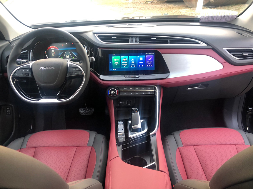 风神ax7pro,东风风神ax7pro银灰色