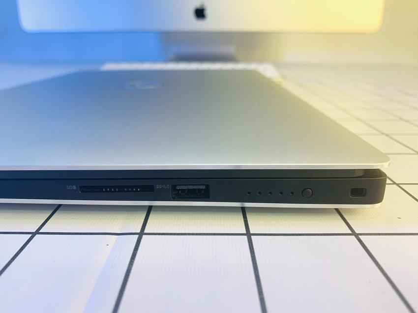 戴尔xps139300轻薄笔记本,戴尔xps17寸笔记本评测