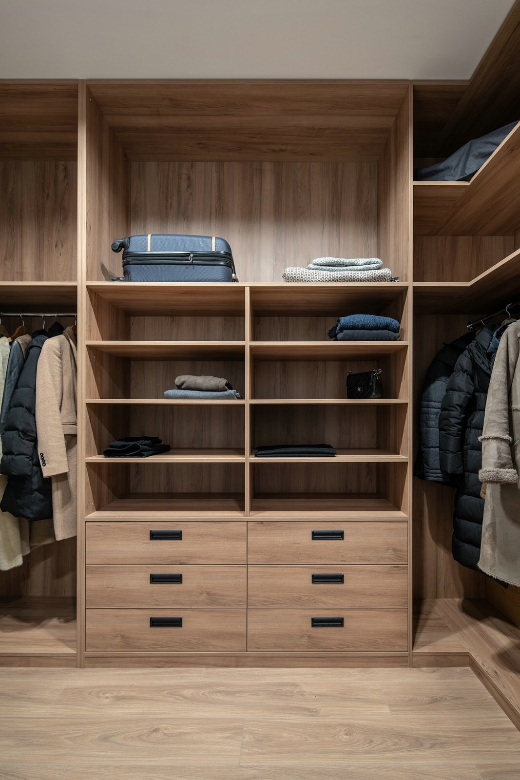 家居装修现代简约多功能,现代简约风格全屋定制家具视频