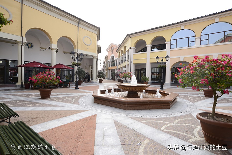 上海佛罗伦萨小镇有哪些奢侈品牌,佛罗伦萨小镇名品奥特莱斯品牌