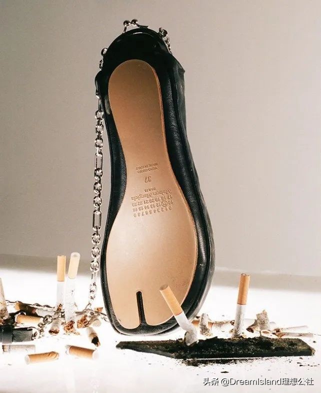 街拍白色乐福鞋,达妹街拍图文