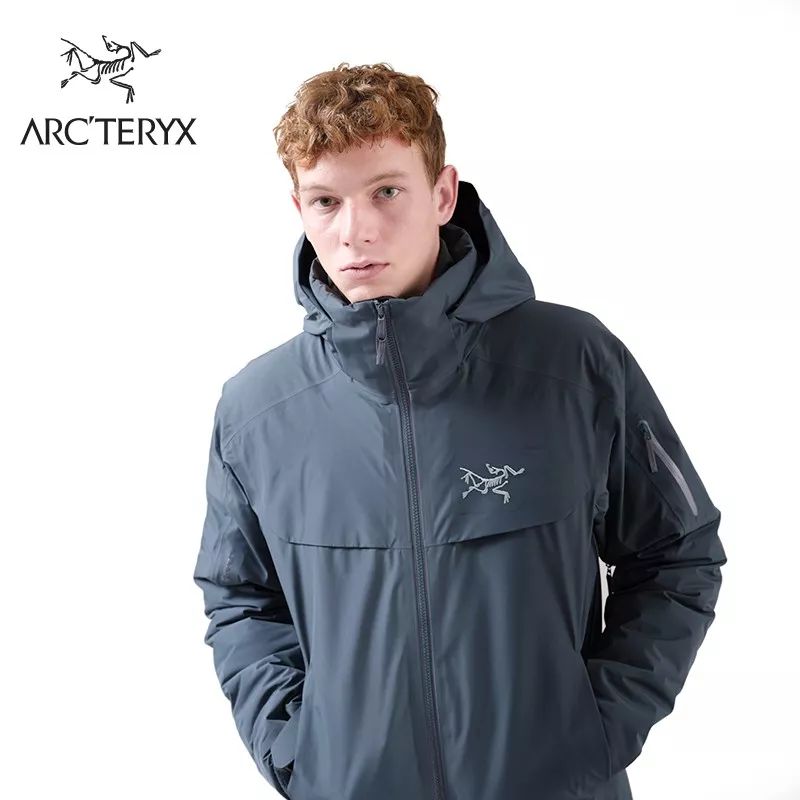 李佳琦推荐的万元羽绒衣20秒卖光，中国消费者真的“不差钱”？