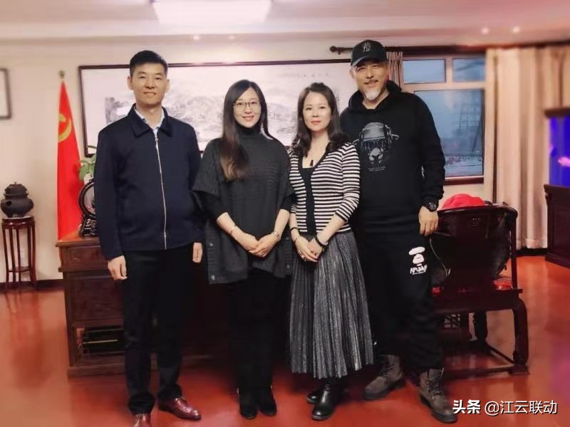 江云联动:演员卢勇做客江云联动一带一路互联网平台总部