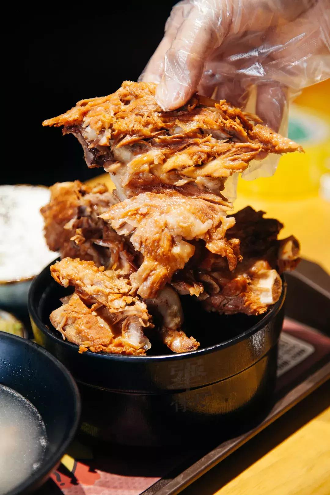 京城天“犟”红包雨