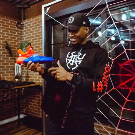 蜘蛛侠的签名鞋:AdidasTheD.O.NIssue1