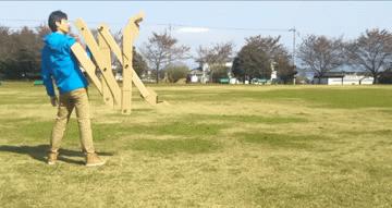 大隐隐于市!日本高玩用纸箱自制各种可变换形态道具,走红网络