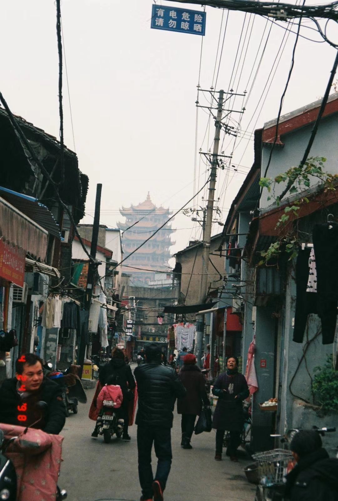 “我还没见过有那个城市的春天，能比武汉还美！”