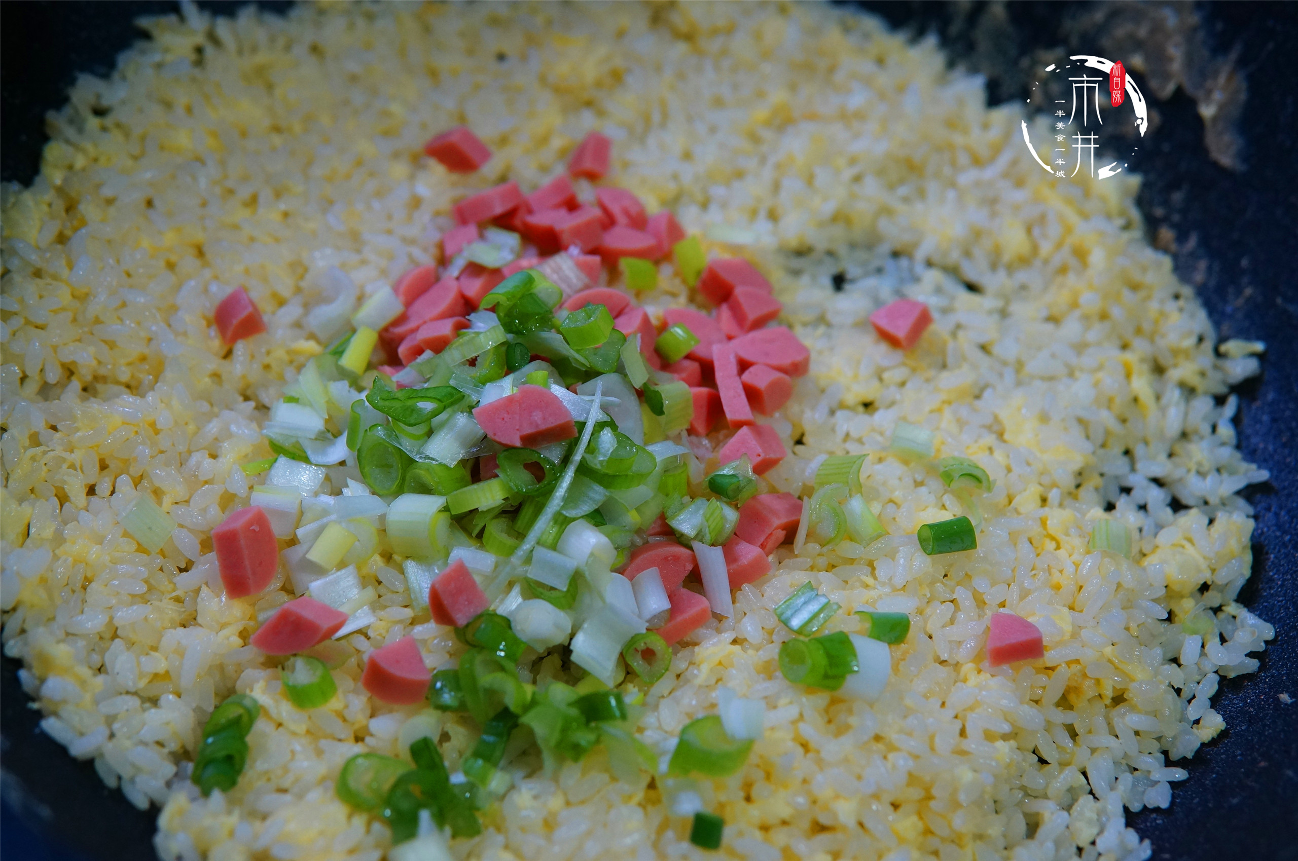 蛋炒饭米饭太黏了如何让米饭变干,蛋炒饭不放鸡蛋会粘锅是怎么回事