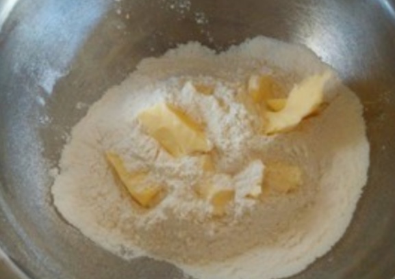 蛋挞别再买了教您在家自己做做法,蛋挞不用挞皮和黄油