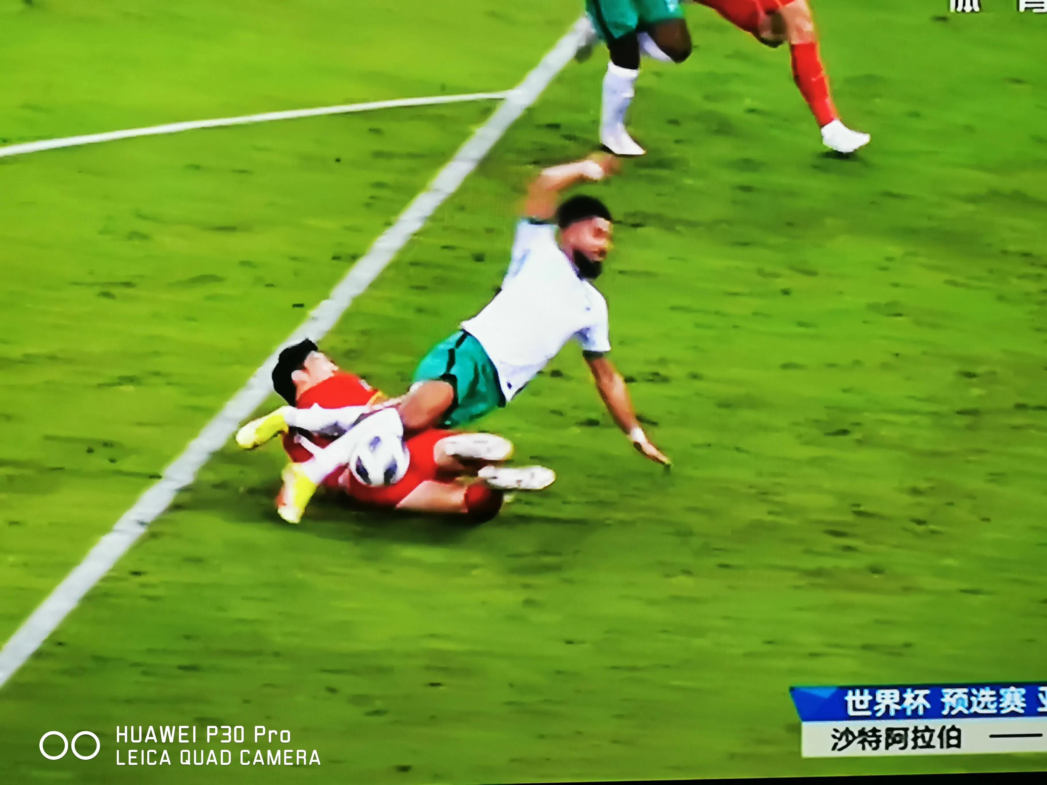 国足对沙特比赛时间,国足2比3不敌韩国集锦