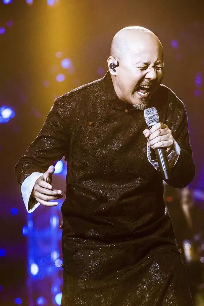 草原歌者腾格尔,腾格尔最开始是哪首歌火的