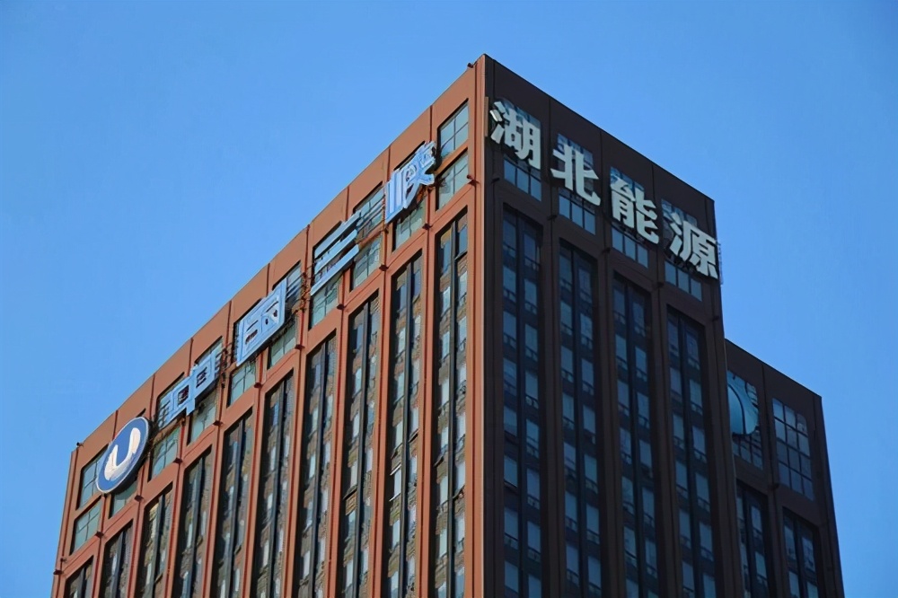 翩若惊鸿婉若游龙英文,翩若游龙婉若惊鸿读音