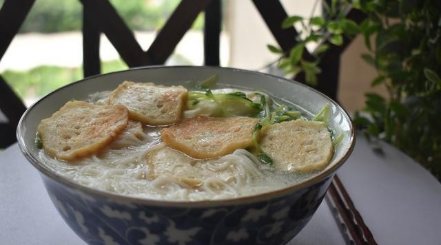鸡蛋炒宽米粉最好吃的做法视频,砂锅牛肉米粉家常做法
