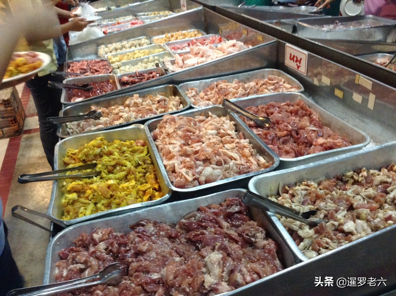 泰式烤涮一体火锅探店,吃泰式涮涮锅