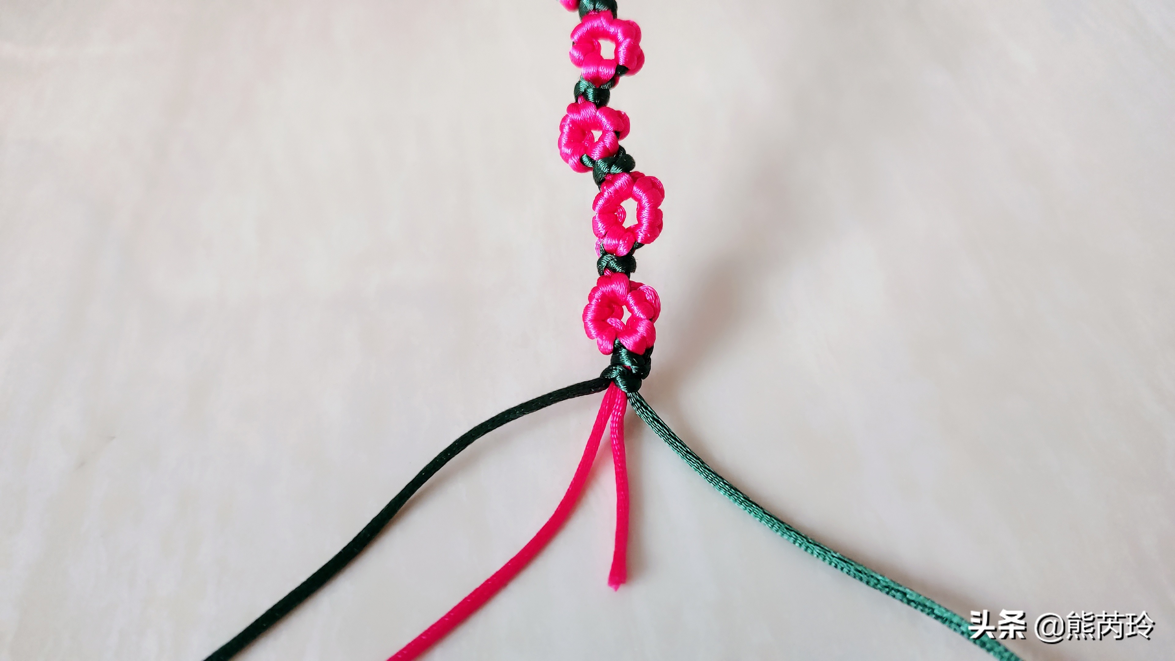 用两根绳编梅花手链简单又漂亮,梅花手链一般用什么线编