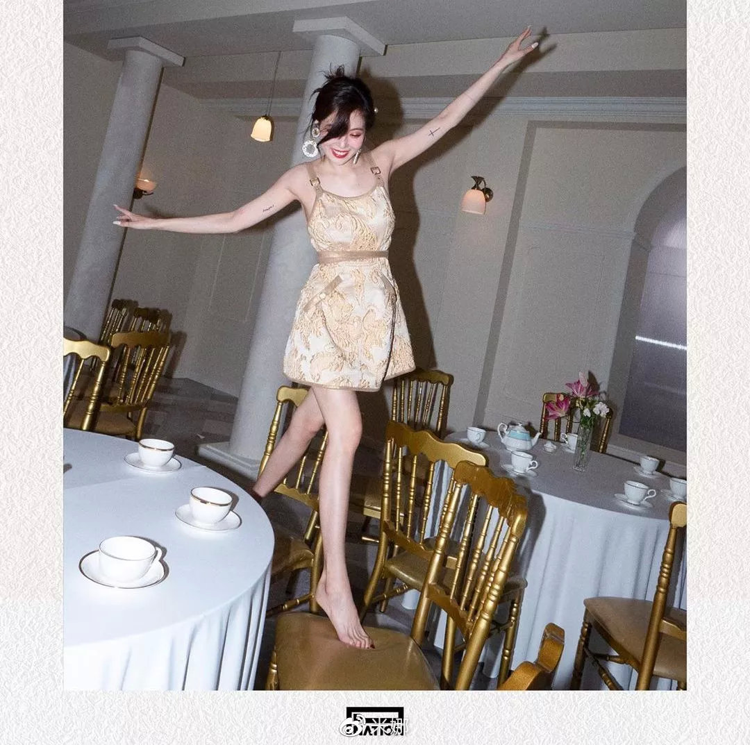 泫雅ins晒美照,泫雅携新作品回归