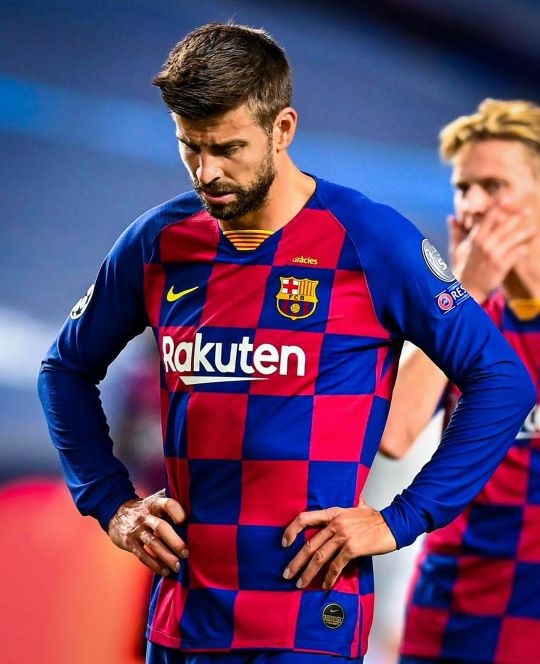 皮克告别巴塞罗那,皮克转会巴塞罗那几岁