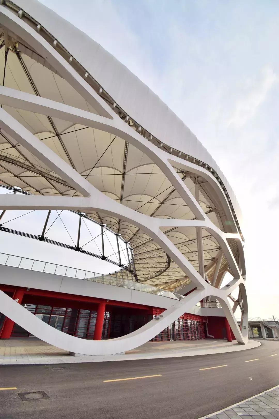 枣庄体育场荣获2018年度全球十佳体育场！