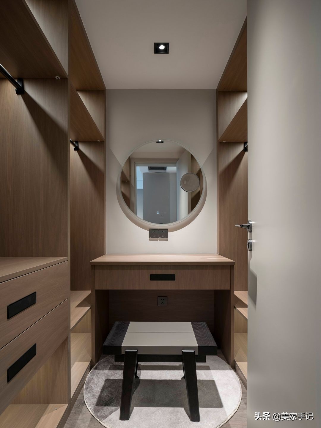 苏州夫妇140㎡家,主卧做个小改动,偷出一个衣帽间,真心实用