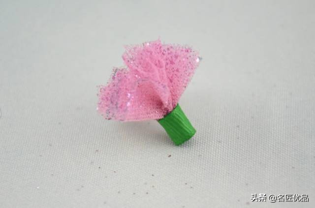 母亲节手工康乃馨简单又漂亮,母亲节适合给妈妈做的康乃馨手工