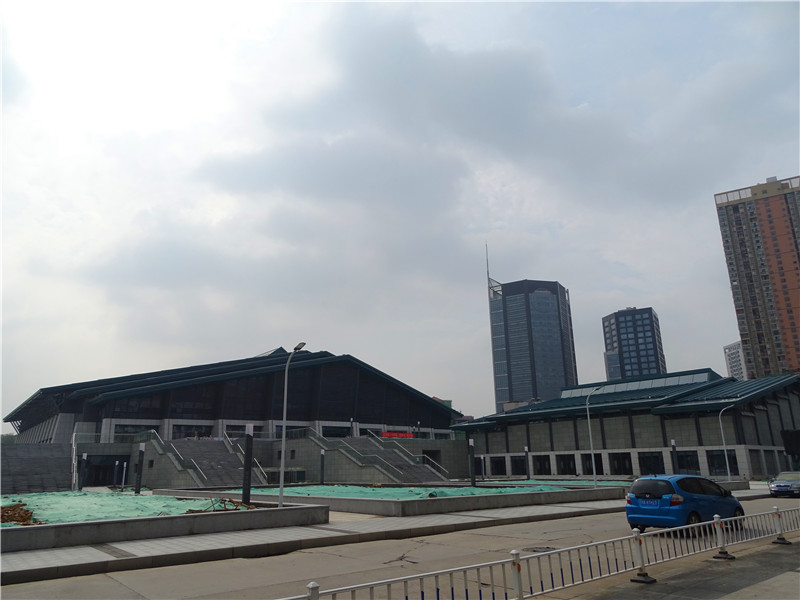 随拍“绿色琉璃瓦”建筑——武汉大学卓尔体育馆