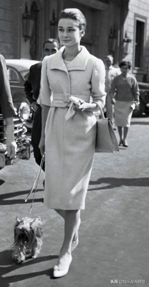 完美女人赫本：在厨房里一丝不苟，小动物们的好朋友，每天午睡！