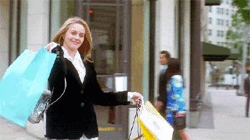 败家女花了三十多万买化妆品,败家女人的化妆品