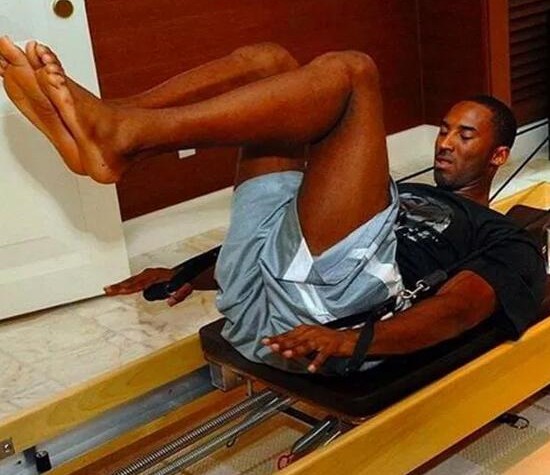 孙俪和谭维维疯狂追捧普拉提，它的益处有这么多，瘦身是其中之一