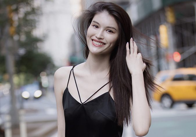 维密超模何穗健身,何穗40秒变脸