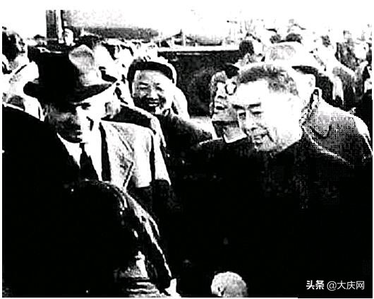 会战红色家谱：总理走进最脏的拆旧车间