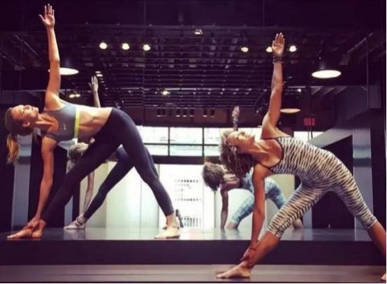 瑜伽一对一私教靠谱吗,深圳瑜伽私教男老师一对一