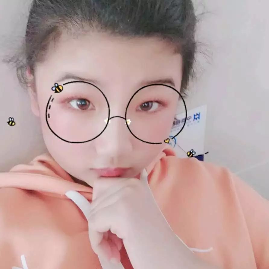 刘语婕：《只是蝴蝶不愿意》作者/花团锦簇