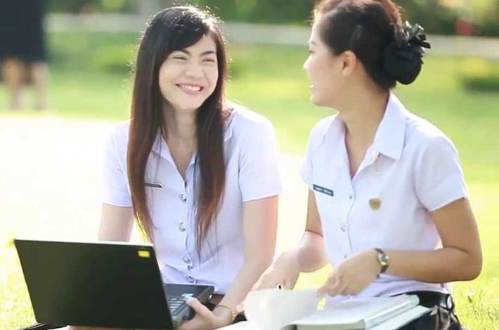 在泰国留学实习工作怎么找,在泰国留学可以兼职打工吗