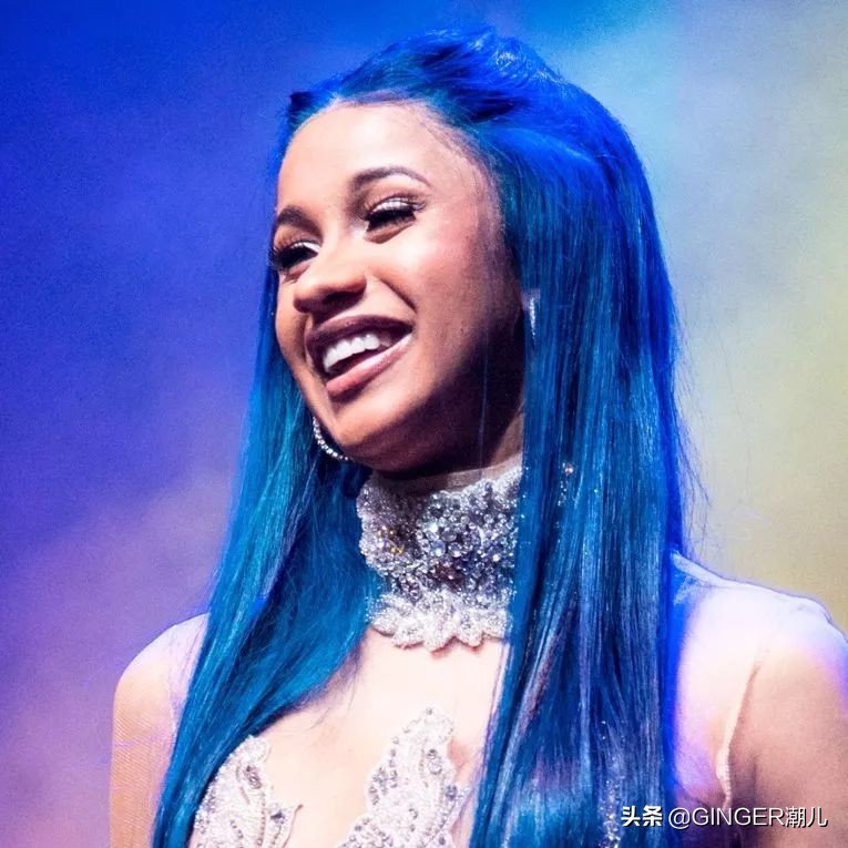 刚公布的潘通年度色怎么玩？