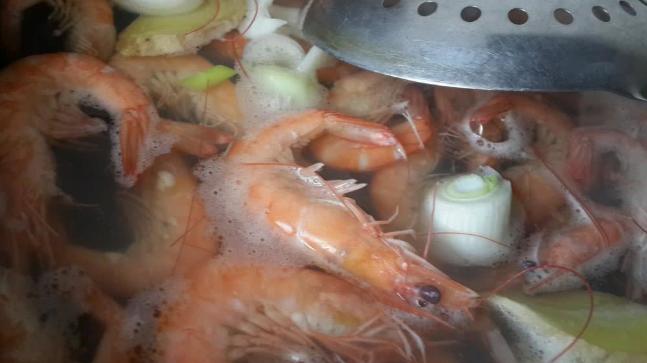 为什么虾焯水后肉质不好,做出来的虾尾有腥味怎么补救