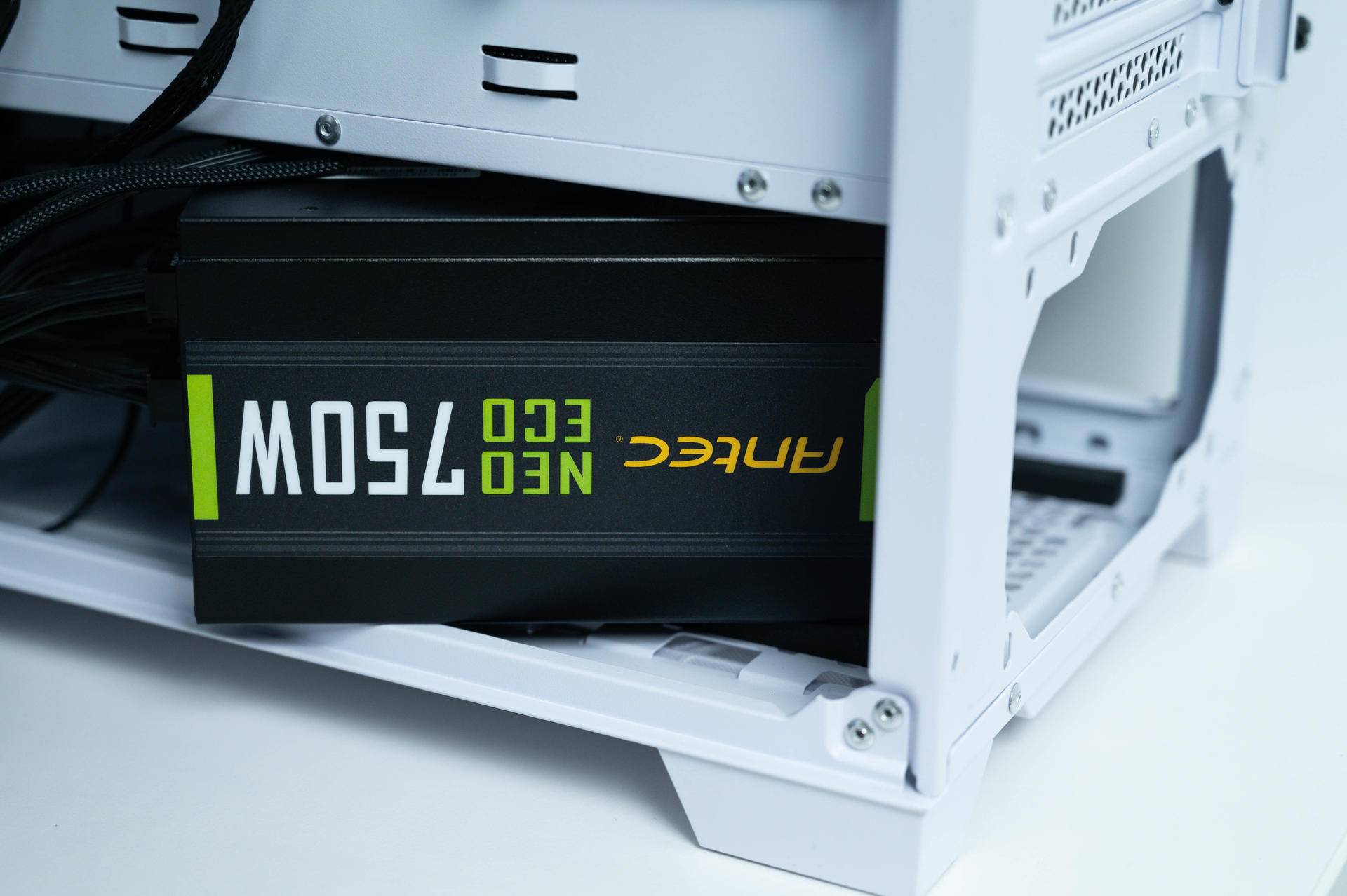 性价比游戏主机分享，玩家的甜品级显卡有了那处理器要怎么选？