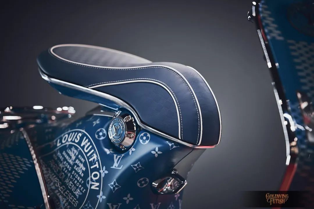 vespa联名红色限量款lv,lvvespa联名