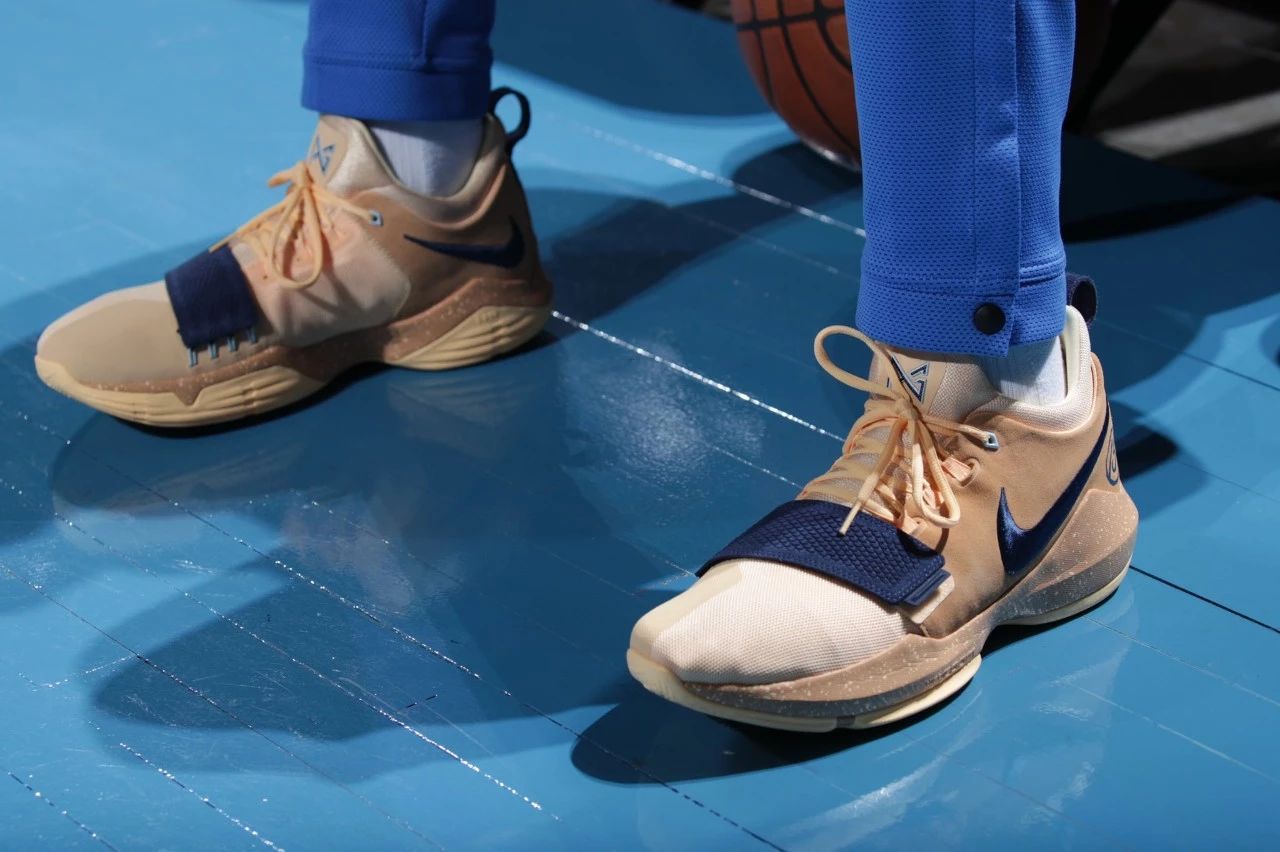 WEN赛场|勇士双核遇到雷霆双星那双鞋是你的最爱?