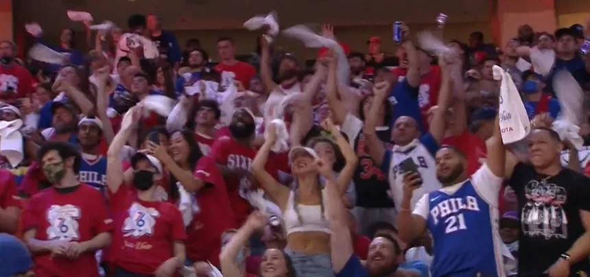 我就想知道,西蒙斯是怎么做到一直不射的?