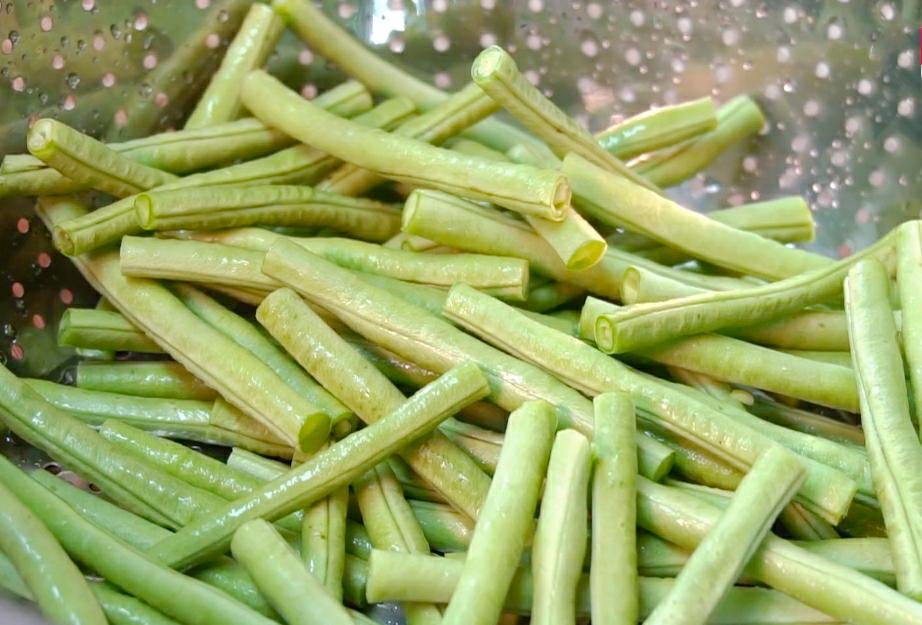 爱吃豆角的一定要收藏,肉末豇豆的家常做法懒人