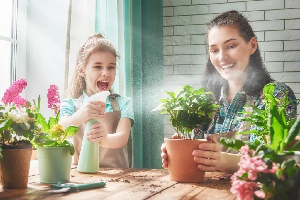 3岁女童剪掉1岁弟弟生殖器：求求你，别再这样逗孩子了…