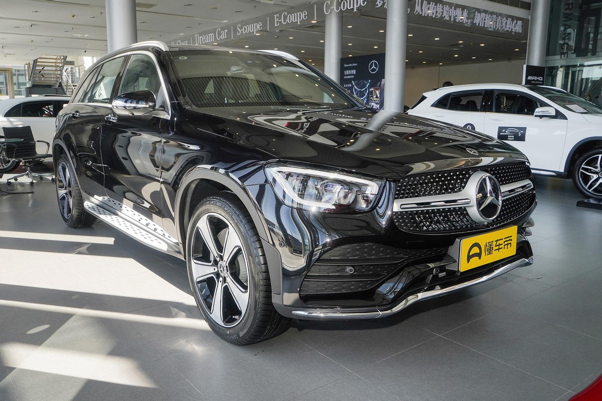 奔驰glc方向盘掉漆如何修复,奔驰glc方向盘掉皮怎么办