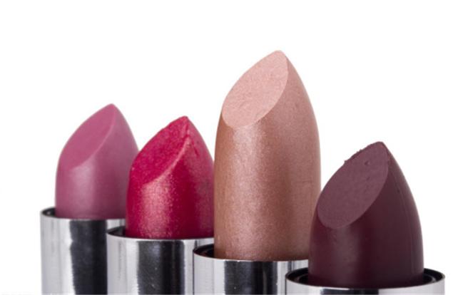 皮肤偏黄的适合什么颜色的口红,皮肤黄的女人搭配什么颜色的口红