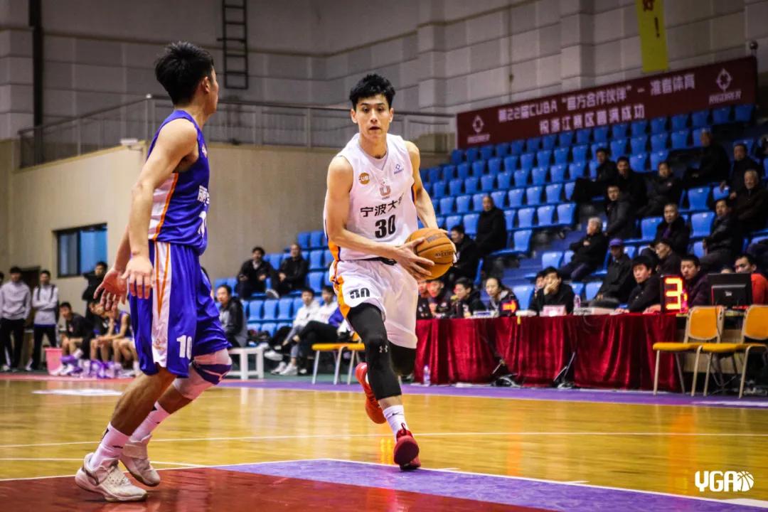 曾和黎伊扬对飙！1米93控卫！又帅又能打！独砍33分打爆浙大