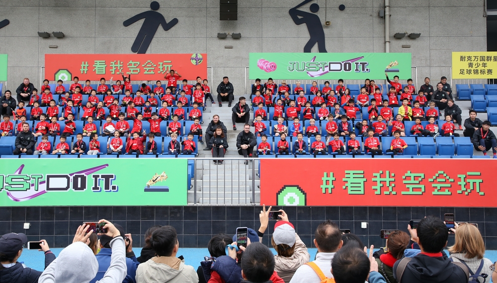 万国之星世界公民--暨万国群星俱乐部主席春节贺辞