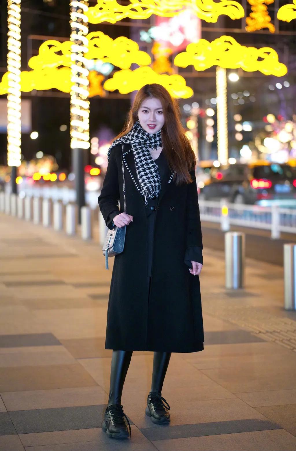 圣罗兰ysl新款kate斜挎链条包,超好搭配的ysl圣罗兰新款包包