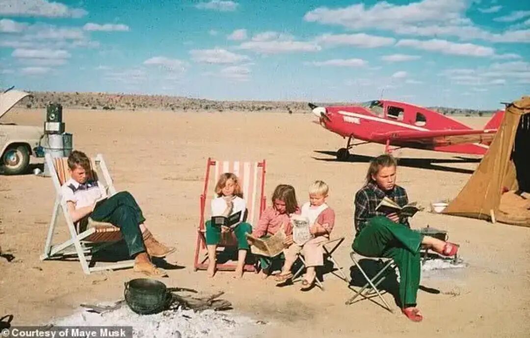 梅耶马斯克走秀,超模梅耶